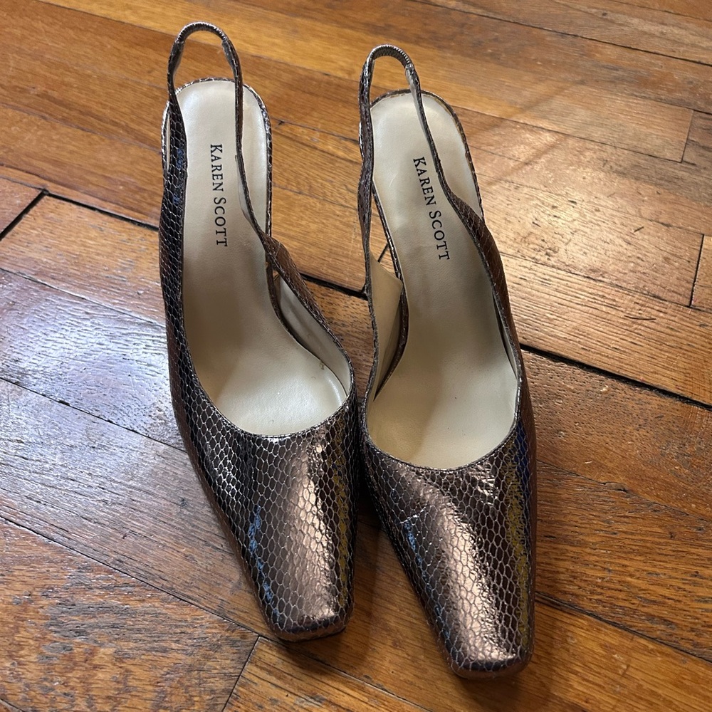 Karen Scott Metallic Bronze Slingback Heels